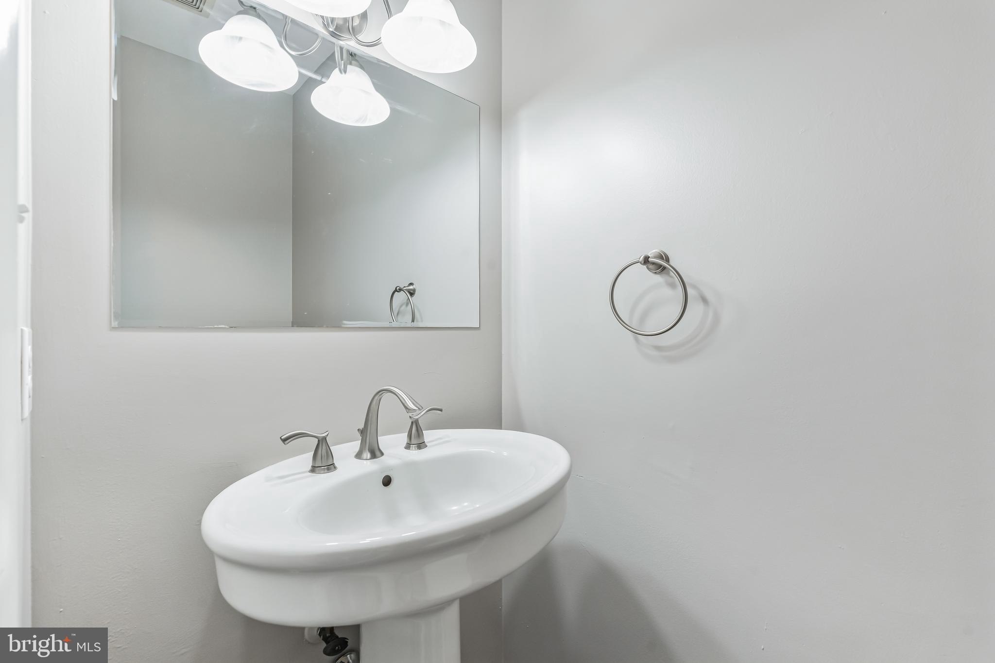 1708 Potomac Road Edgewater, MD 21037 - Photo 14 of 29