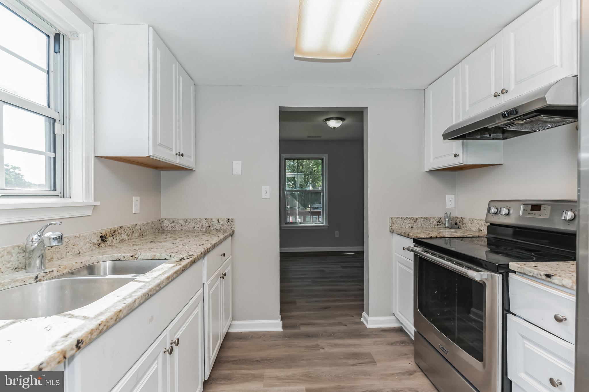 1708 Potomac Road Edgewater, MD 21037 - Photo 7 of 29