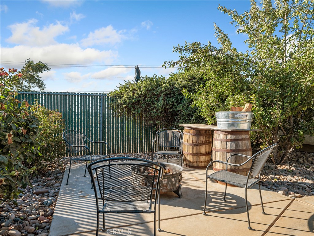 6370 Fremontia Road Hesperia, CA 92344 - Photo 43 of 62 a view of a chairs and table on the deck