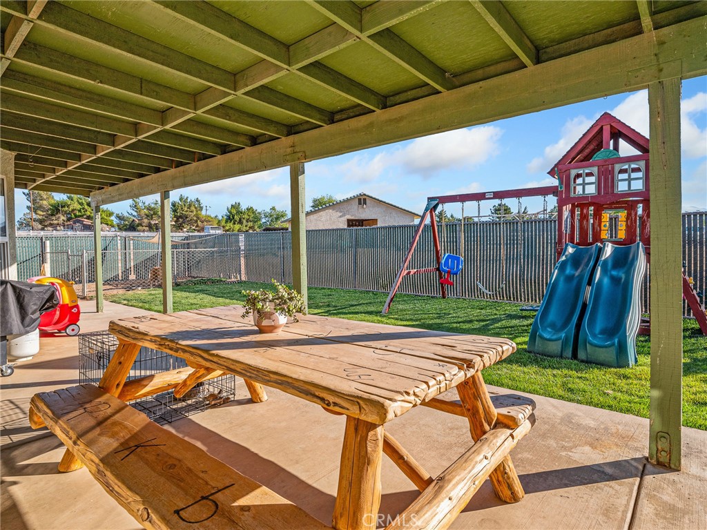 6370 Fremontia Road Hesperia, CA 92344 - Photo 45 of 62 a view of yard with patio