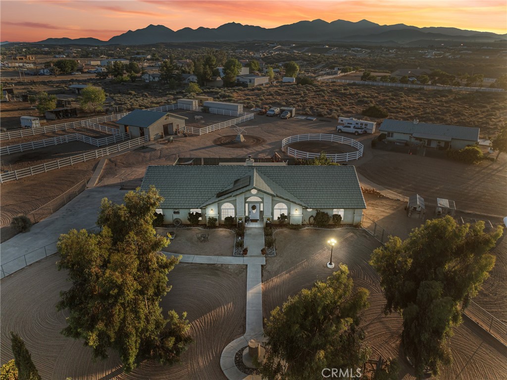 6370 Fremontia Road Hesperia, CA 92344 - Photo 6 of 62 a view of a lake in middle of the town