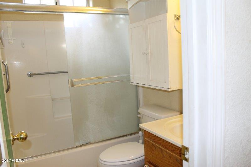 811 West Overland Road Payson, AZ 85541 - Photo 21 of 25 Guest Bath