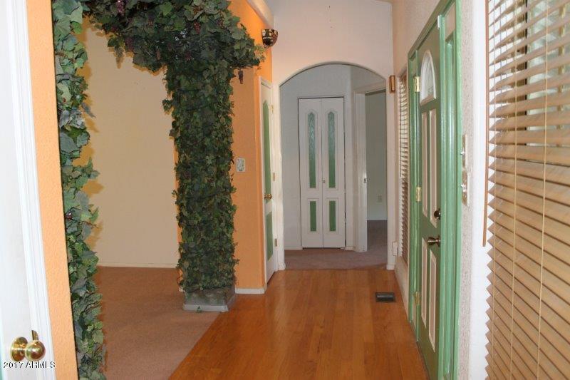 811 West Overland Road Payson, AZ 85541 - Photo 3 of 25 Entrance hall