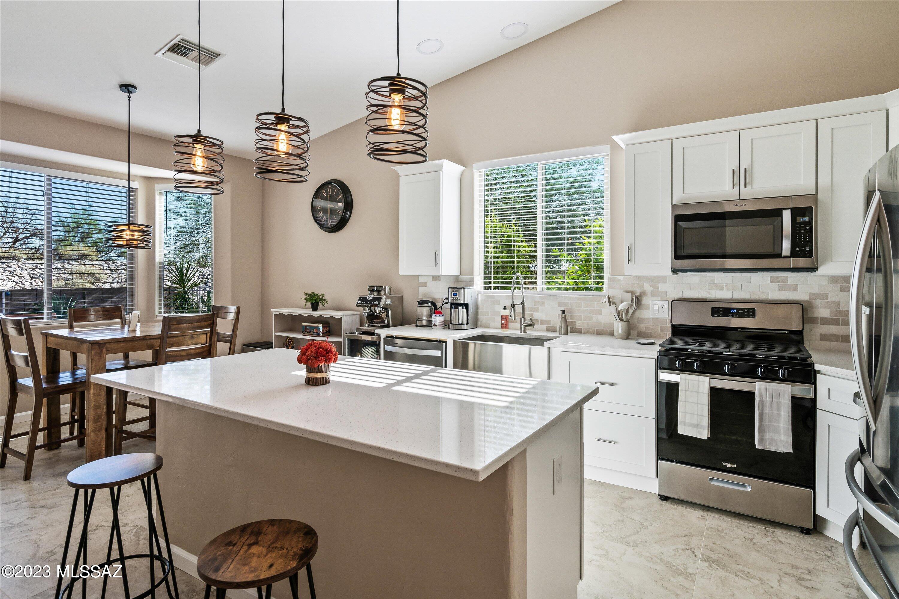 537 West Silvertip Road Oro Valley, AZ 85737 - Photo 1 of 30 Gallery Image 1