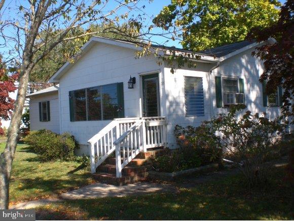 35 Jennings Road Manahawkin, NJ 08050 - Photo 1 of 24 Gallery Image 1