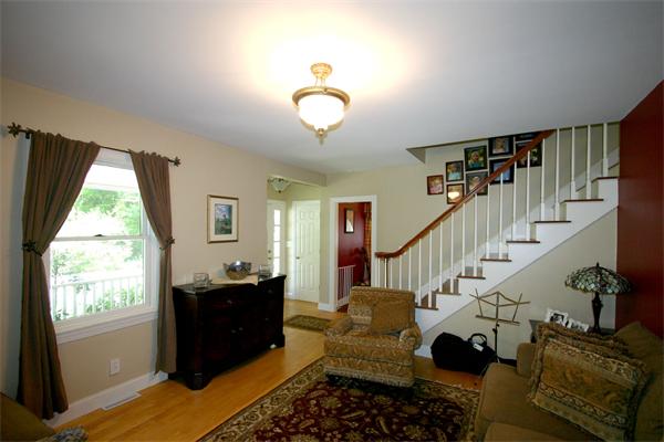 6 Lodge Road Wayland, MA 01778 - Photo 4 of 23 Gallery Image 4