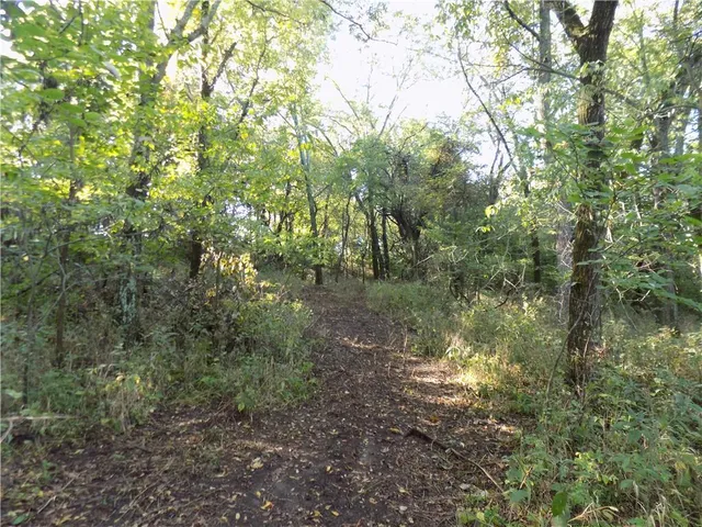 $495,000 | 1392 Rock Creek Road, Williamsburg, KS 66095