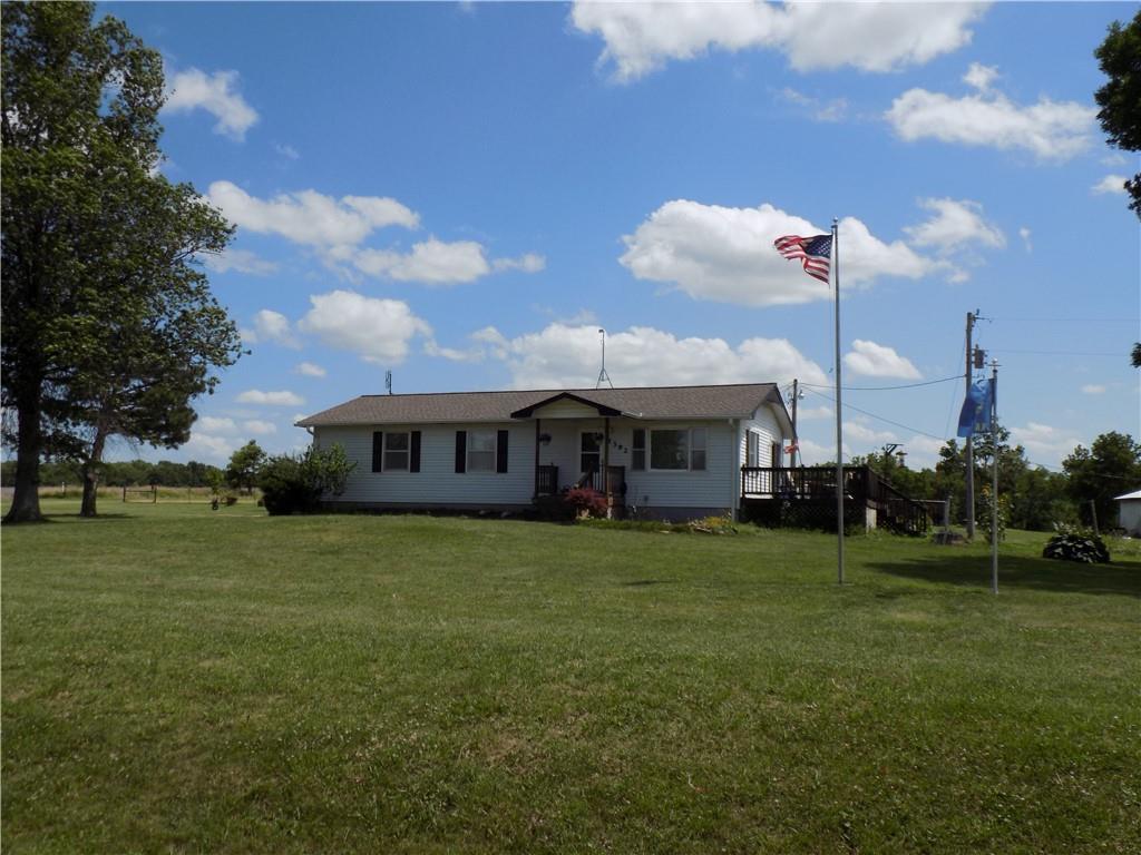1392 Rock Creek Road Williamsburg, KS 66095 - Photo 2 of 62