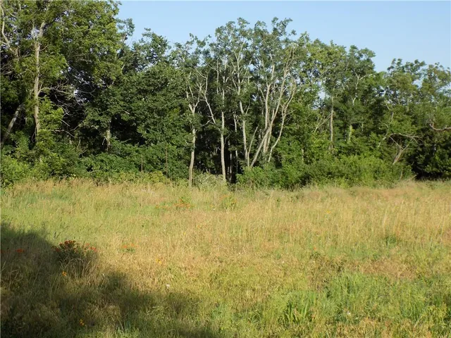 $495,000 | 1392 Rock Creek Road, Williamsburg, KS 66095