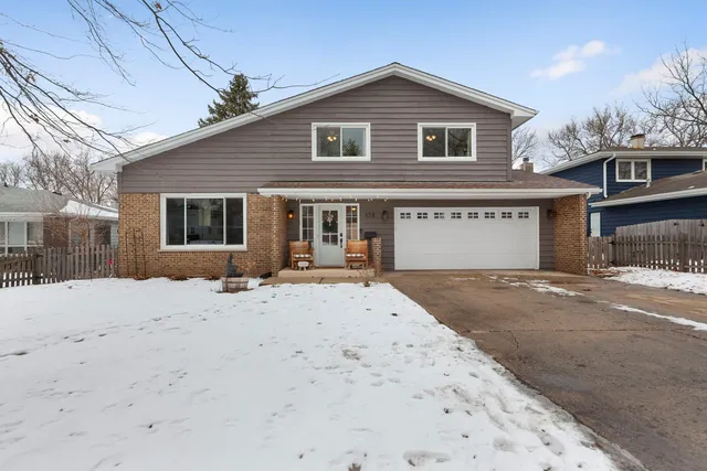 $549,000 | 138 Oak Street, Lake Zurich, IL 60047