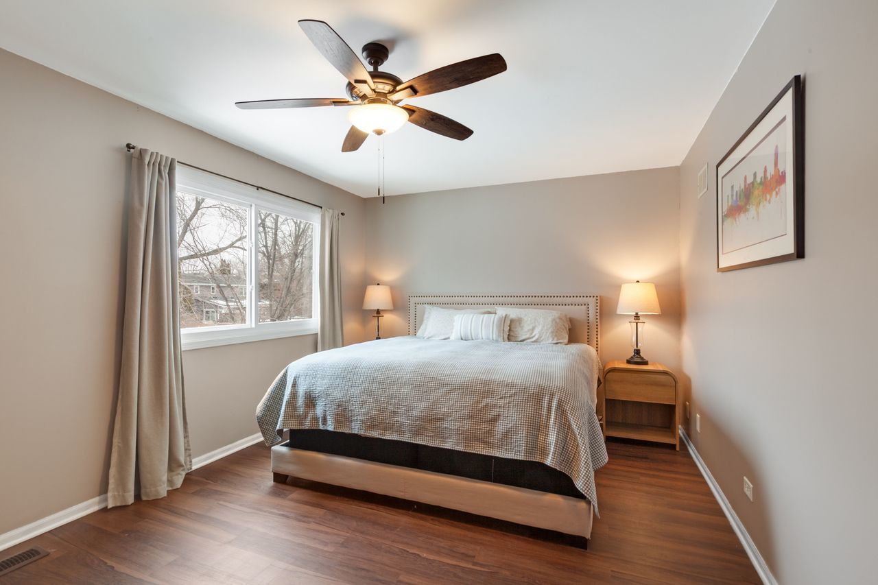 138 Oak Street Lake Zurich, IL 60047 - Photo 13 of 33