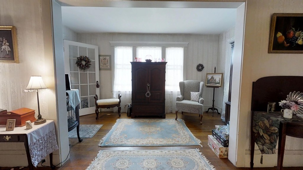 60 Hillside Road Watertown, MA 02472 - Photo 3 of 23 Gallery Image 3