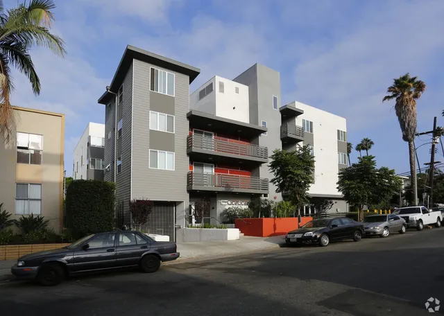 $982 | 1555 Gordon Street, Los Angeles, CA 90028