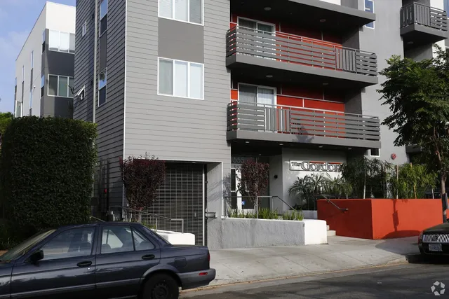 $982 | 1555 Gordon Street, Los Angeles, CA 90028