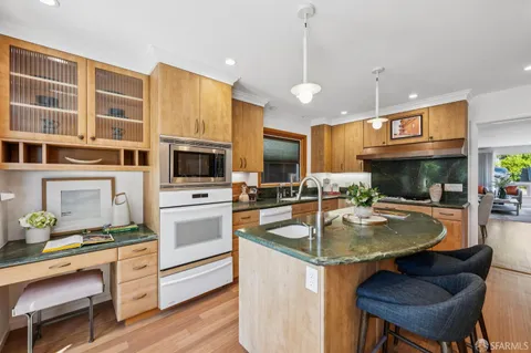 $2,450,000 | 957 Elizabeth Street, San Francisco, CA 94114