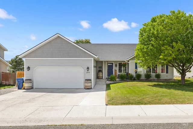 $379,000 | 1509 North Cedar Street, Jerome, ID 83338