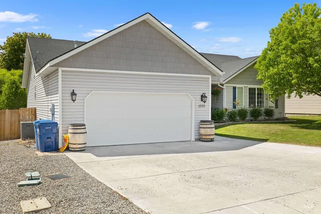 $379,000 | 1509 North Cedar Street, Jerome, ID 83338