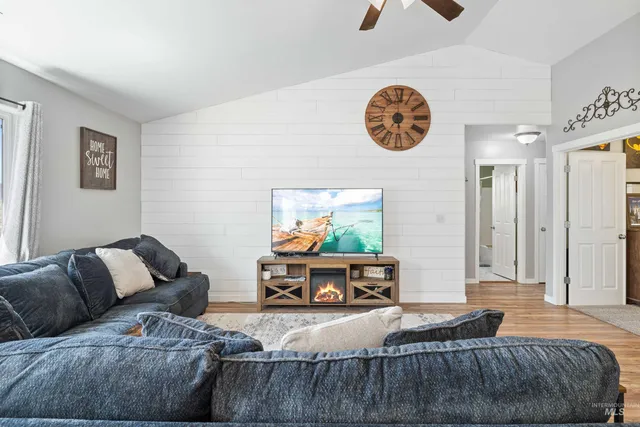 $379,000 | 1509 North Cedar Street, Jerome, ID 83338