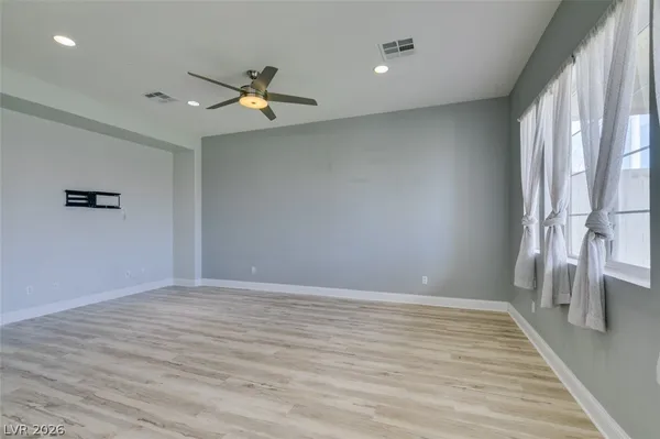 $2,894 | 6538 Grand Concourse Street, Las Vegas, NV 89166