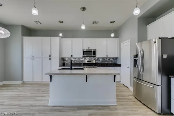 $2,894 | 6538 Grand Concourse Street, Las Vegas, NV 89166
