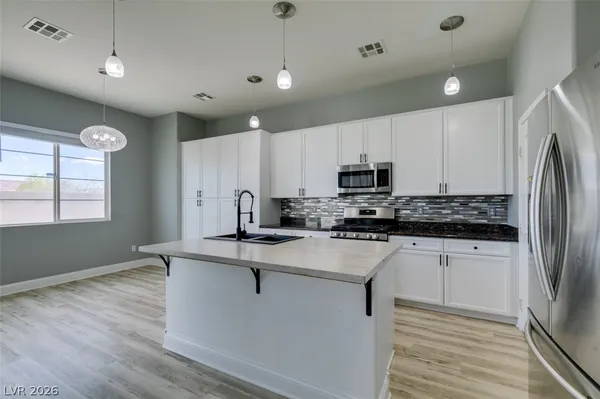 $2,894 | 6538 Grand Concourse Street, Las Vegas, NV 89166