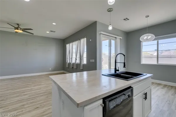$2,894 | 6538 Grand Concourse Street, Las Vegas, NV 89166