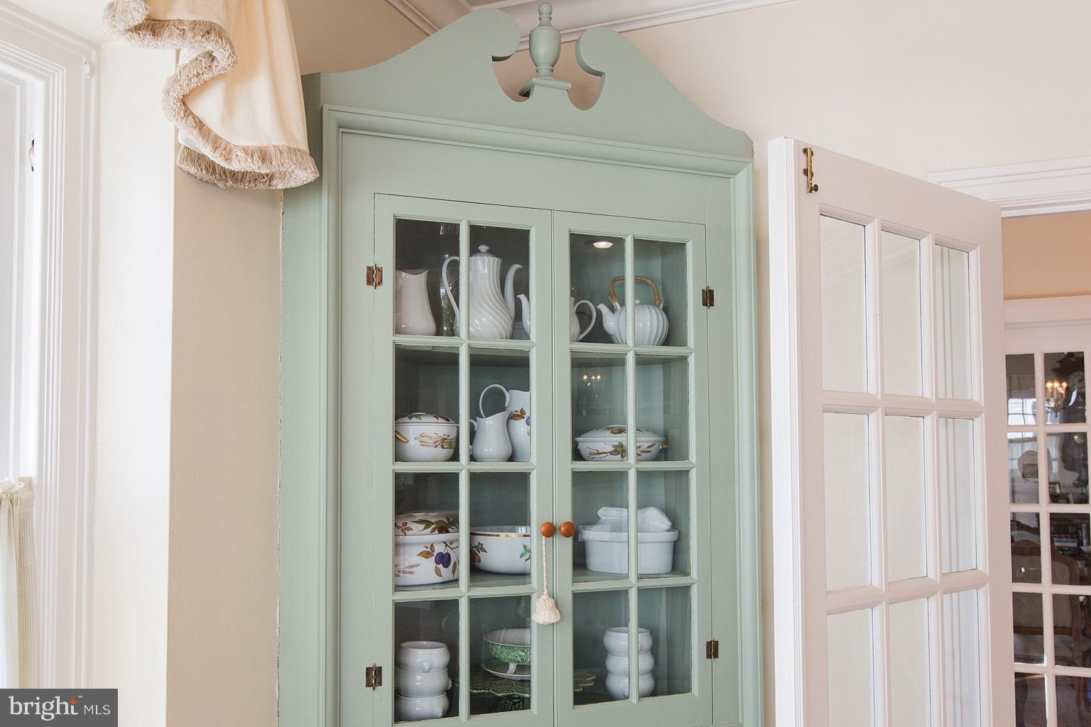 41 Hess Boulevard Lancaster, PA 17601 - Photo 14 of 63 a view of a entryway