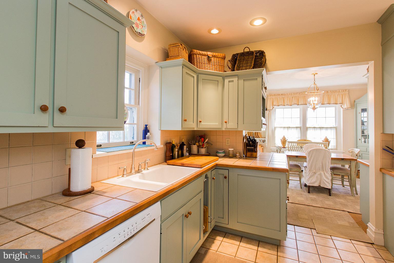 41 Hess Boulevard Lancaster, PA 17601 - Photo 18 of 63 a kitchen with a sink and cabinets