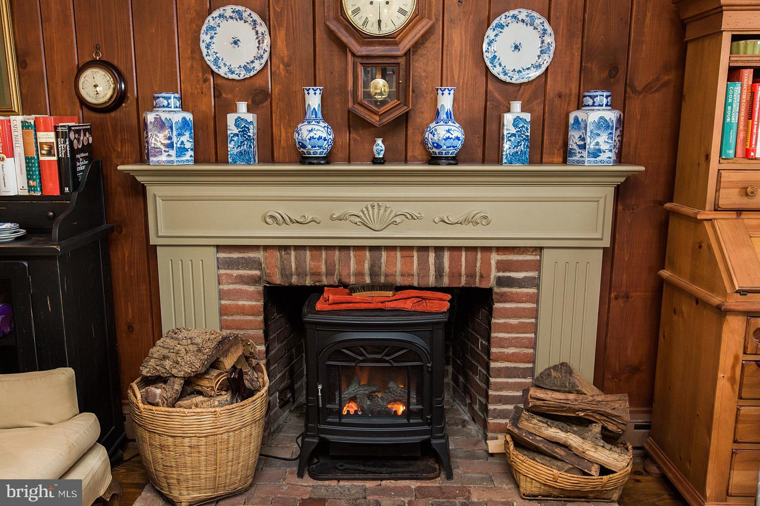 41 Hess Boulevard Lancaster, PA 17601 - Photo 27 of 63 a living room with furniture and a fireplace
