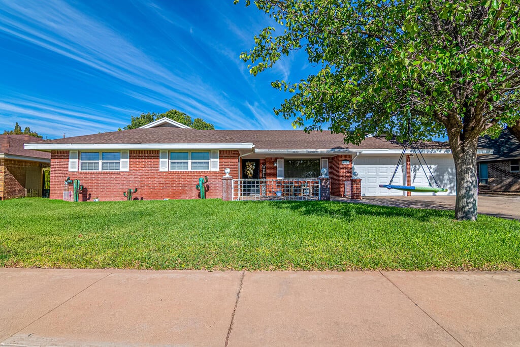 1123 Golf Course Road Andrews, TX 79714 - Photo 2 of 30 Gallery Image 2