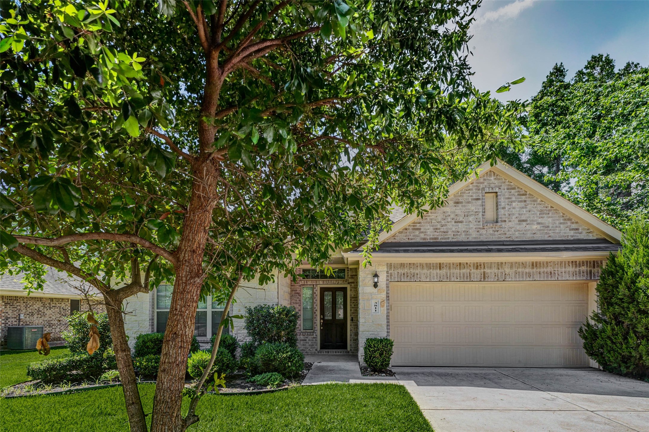 3811 Springcrest Lane Montgomery, TX 77356 - Photo 2 of 23