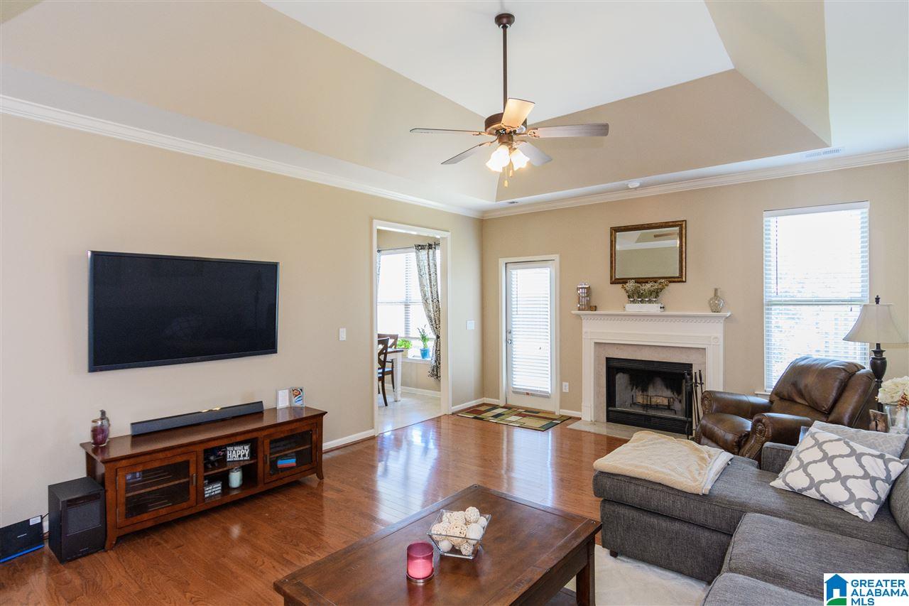 812 Barkley Drive Alabaster, AL 35007 - Photo 7 of 32