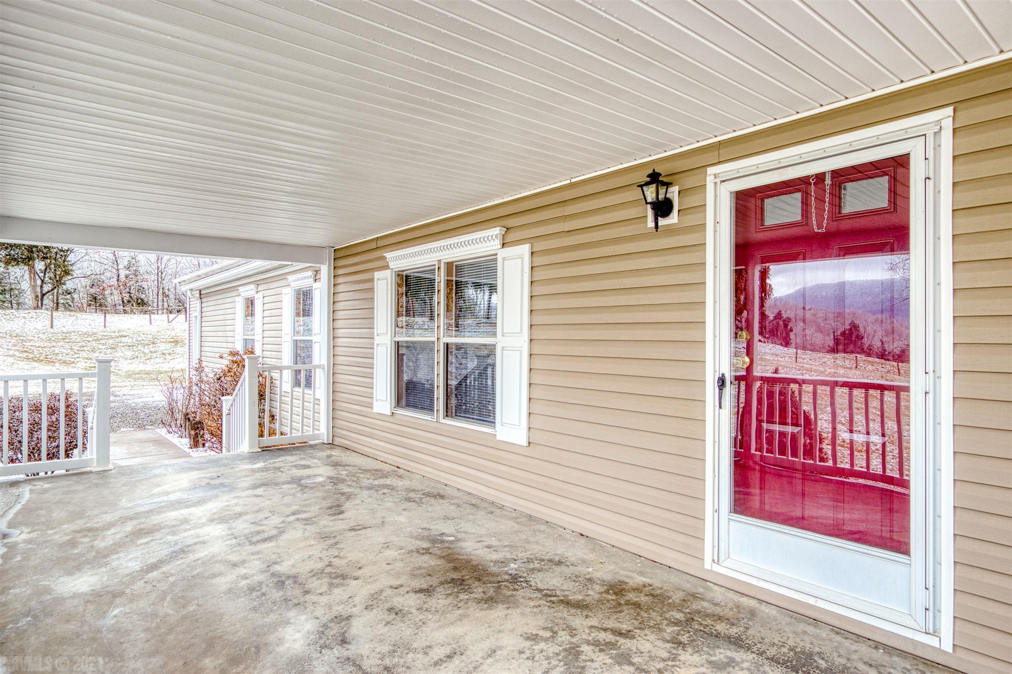 960 Brickyard Road Pembroke, VA 24136 - Photo 5 of 37 Gallery Image 5