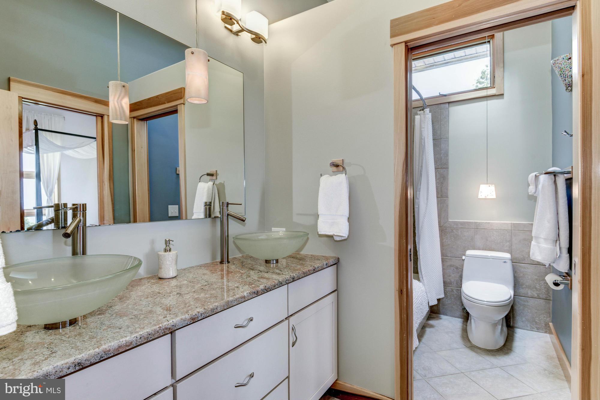 1334 Bay Head Road Annapolis, MD 21409 - Photo 22 of 29 Hall Bath