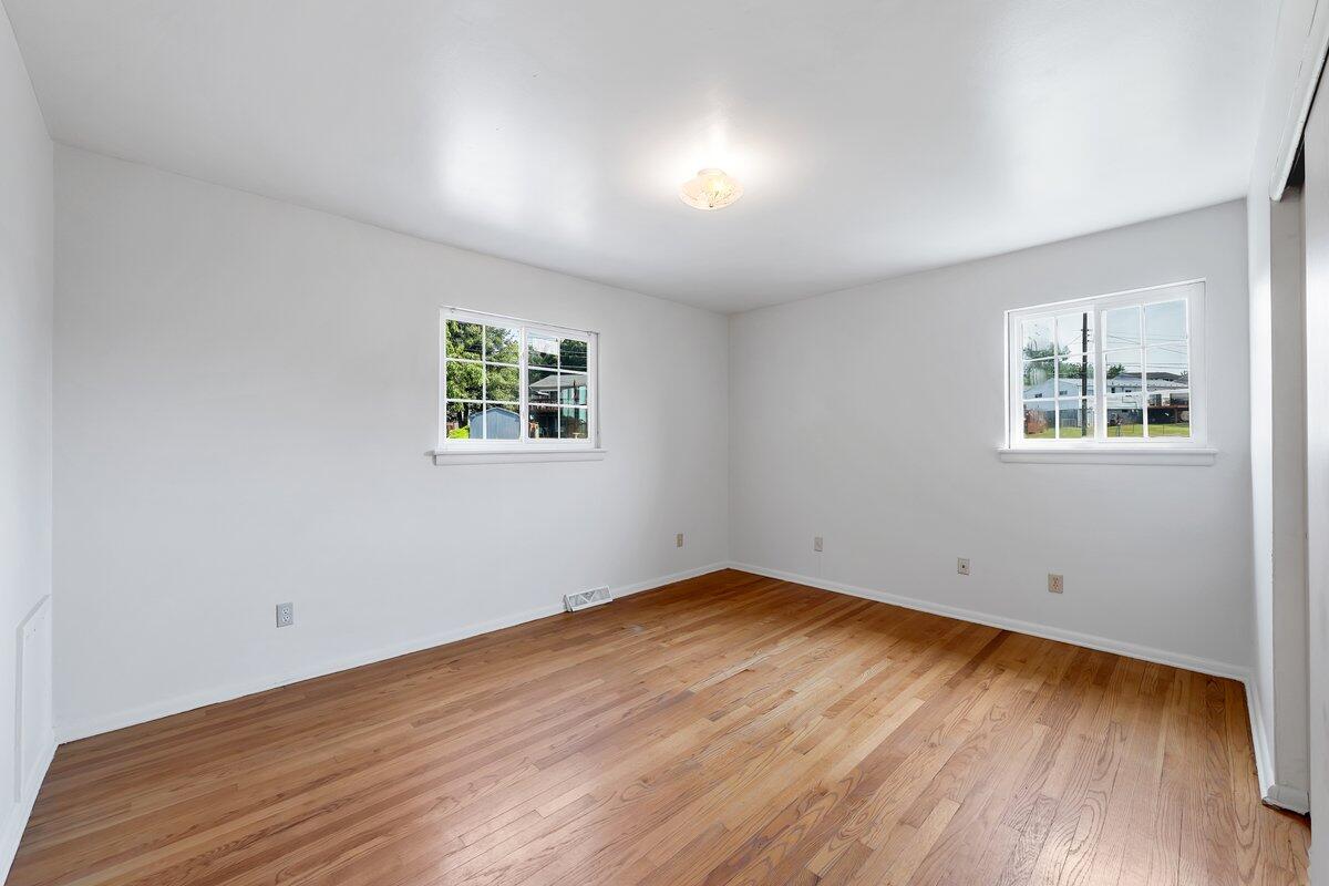 3801 Green Spring Avenue Northwest Roanoke, VA 24017 - Photo 20 of 25 MIB04187