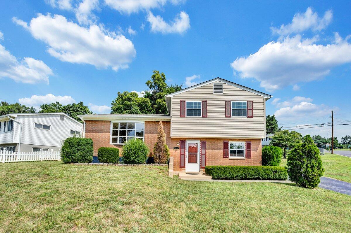 3801 Green Spring Avenue Northwest Roanoke, VA 24017 - Photo 4 of 25 MIB04211