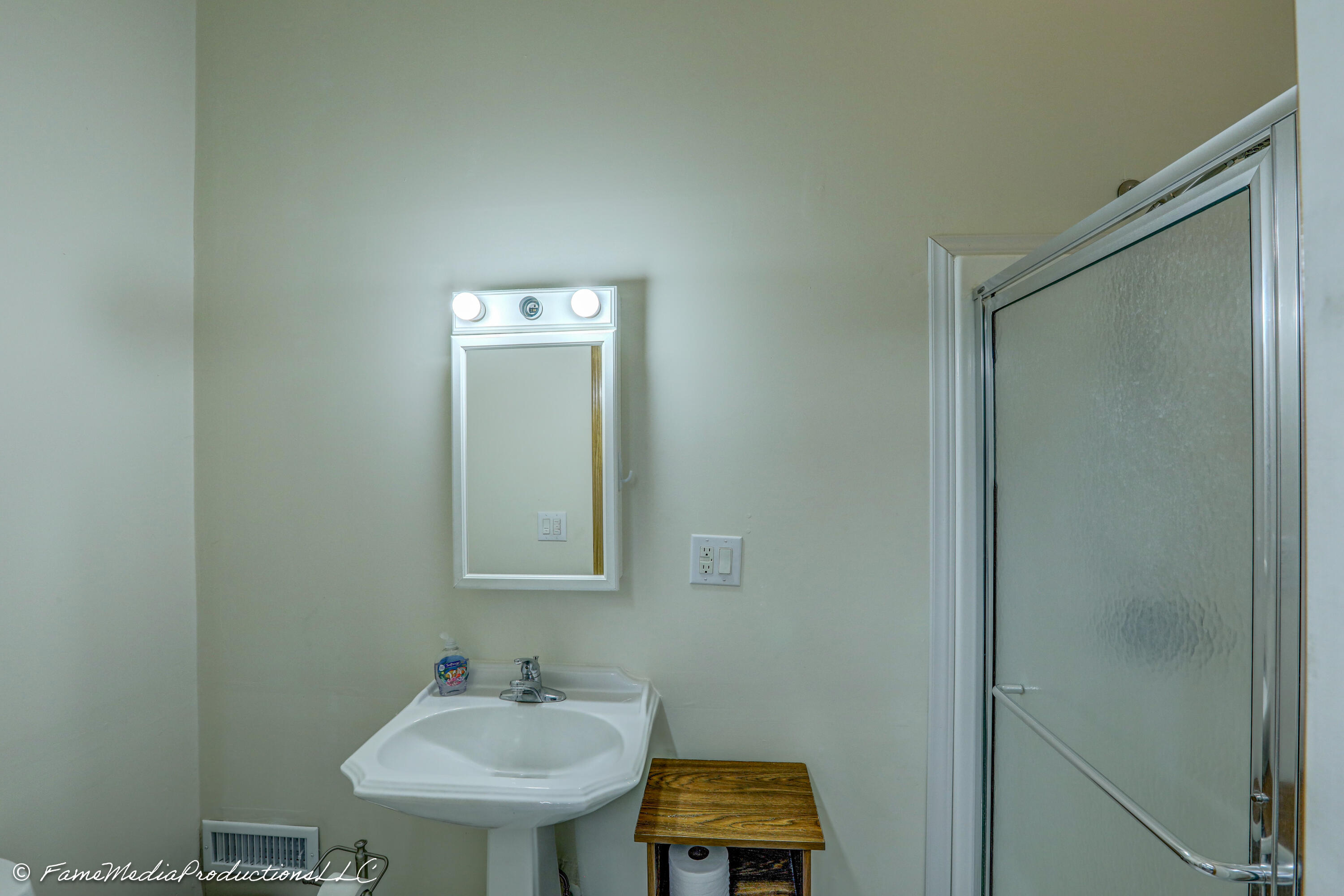 4366 Reedy Creek Road Bristol, VA 24202 - Photo 35 of 62 B42A4521_2_3_4_5