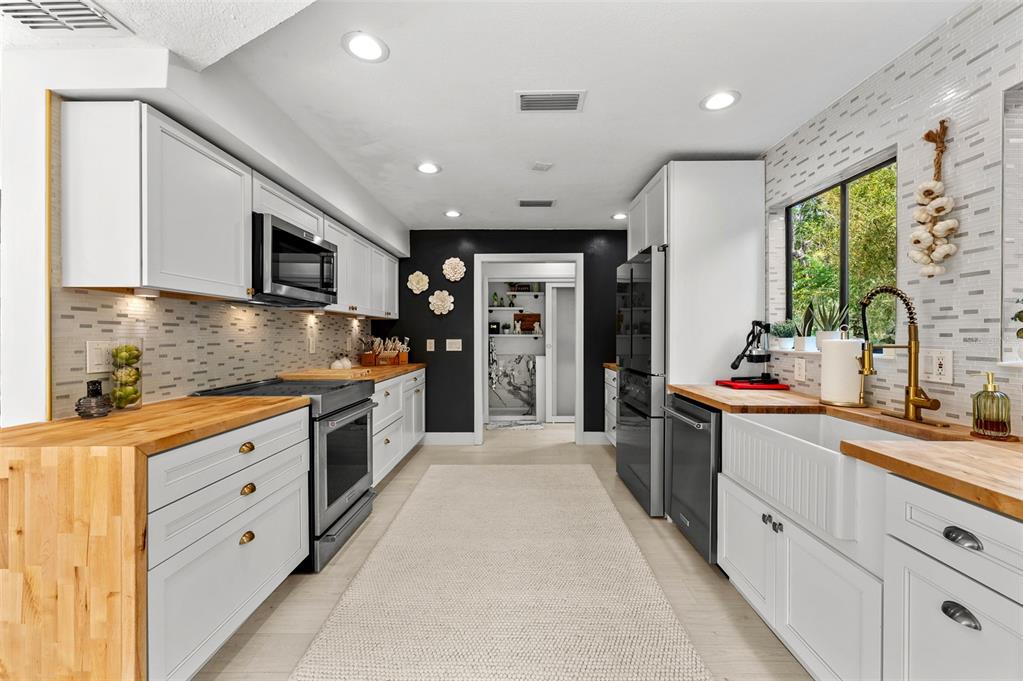 4701 Rambling River Road Brandon, FL 33511 - Photo 15 of 50