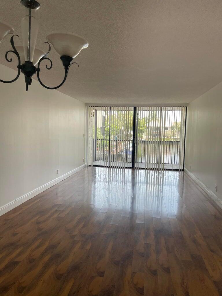 6 Royal Palm Way, Unit 209 Boca Raton, FL 33432 - Photo 5 of 10 living area