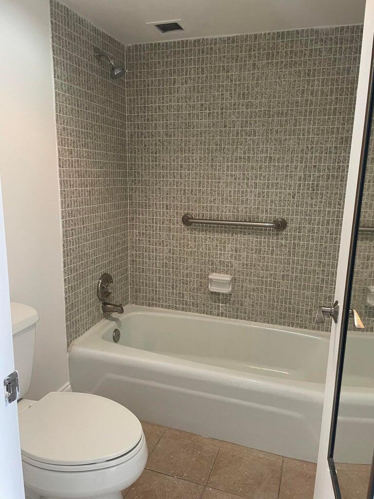 6 Royal Palm Way, Unit 209 Boca Raton, FL 33432 - Photo 9 of 10 bathroom