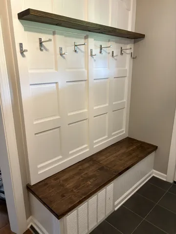 a view of a utility room