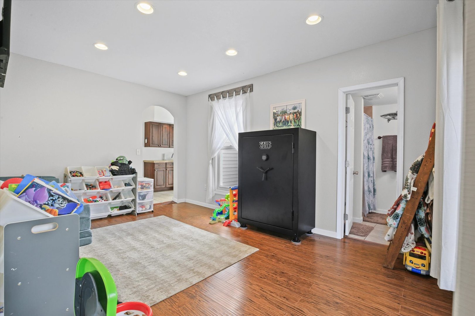 107 Washington Street Congerville, IL 61729 - Photo 17 of 39 a room with furniture and a gym equipment