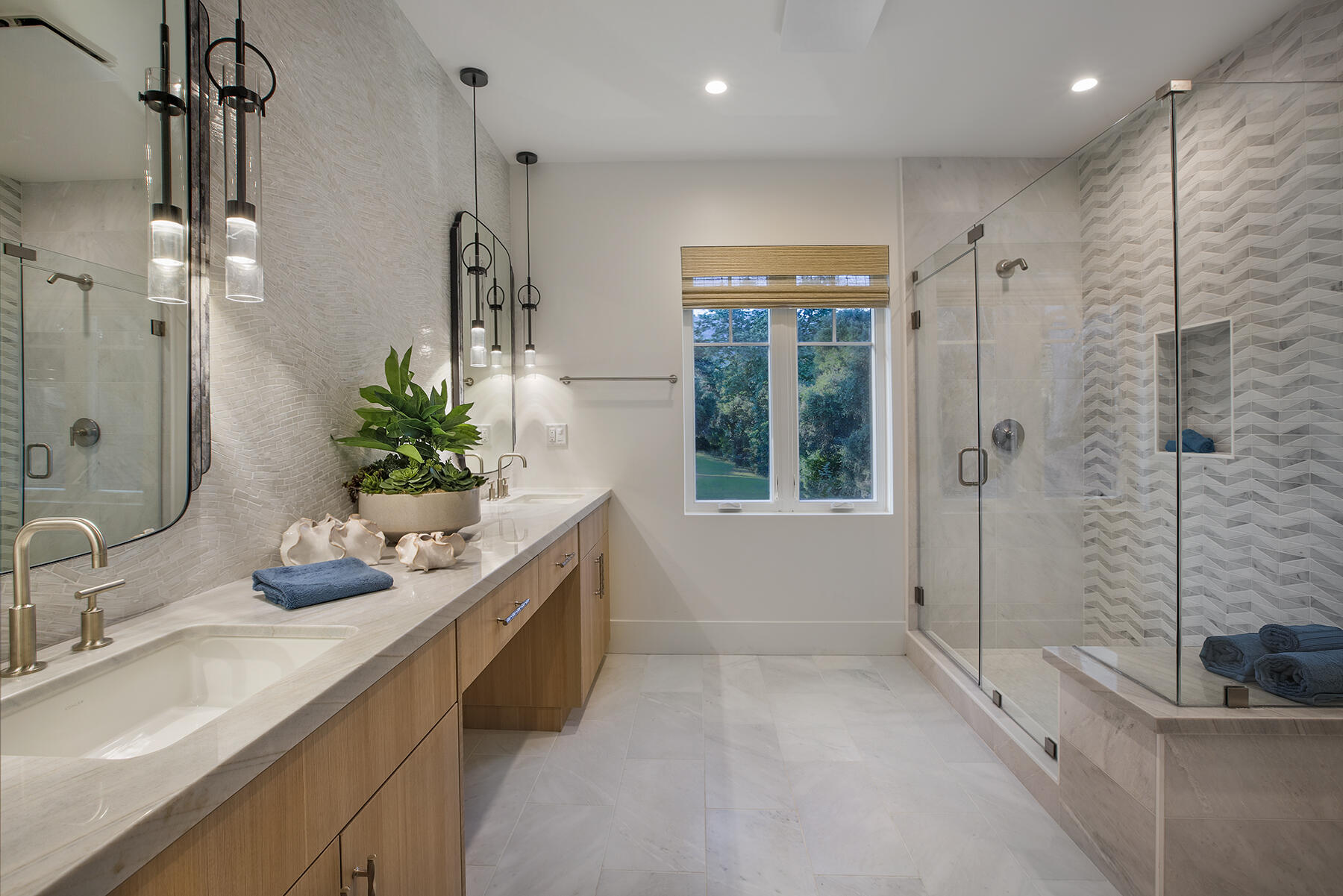 3256 Via Real Carpinteria, CA 93013 - Photo 10 of 20 Primary Bath