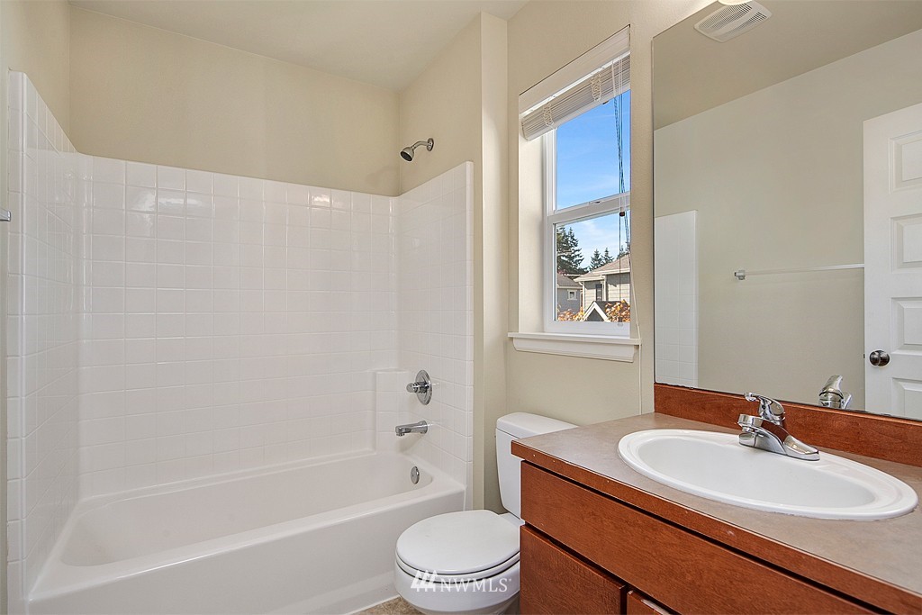 18232 36th Avenue Southeast Bothell, WA 98012 - Photo 14 of 18