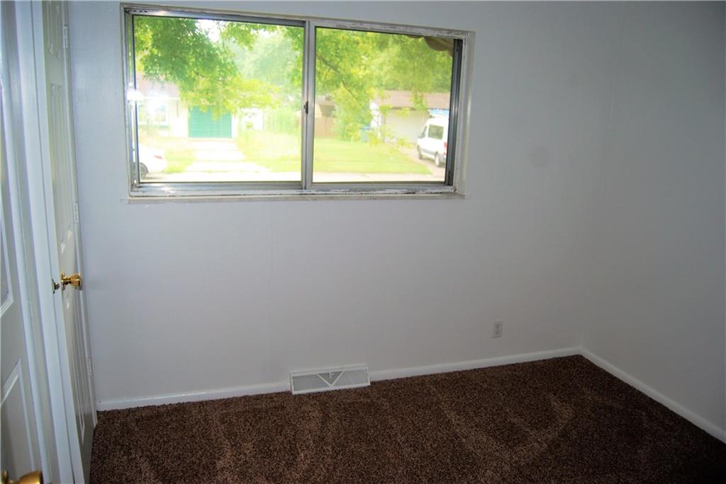 2208 Raintree Drive Anderson, IN 46011 - Photo 9 of 11 Gallery Image 9