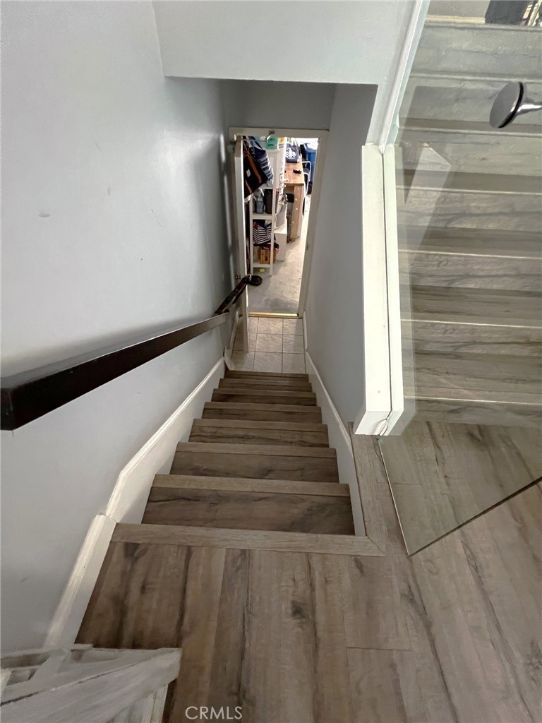 18146 Oxnard Street, Unit 48 Tarzana, CA 91356 - Photo 36 of 52 a view of entryway