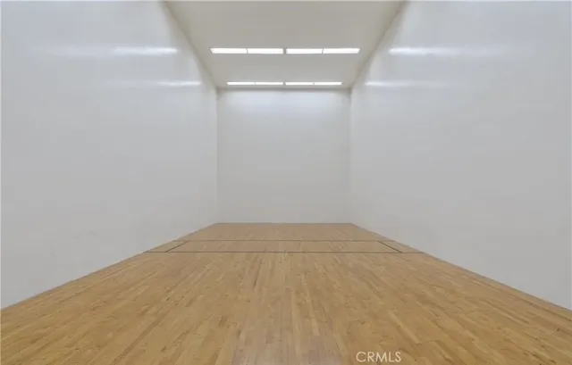 $849,000 | 18146 Oxnard Street, Unit 48, Tarzana, CA 91356