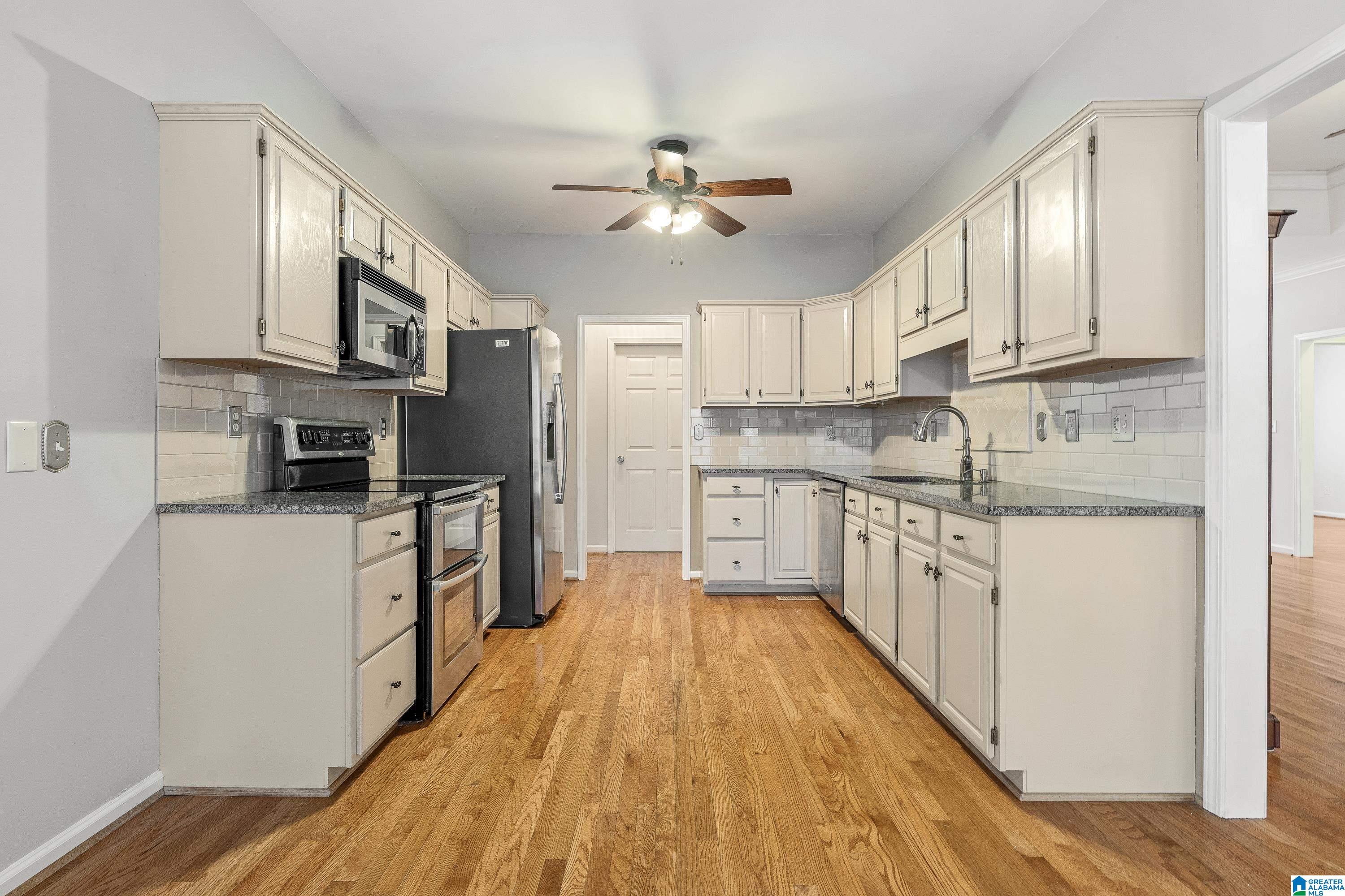 1227 Deer Trail Road Birmingham, AL 35226 - Photo 12 of 37