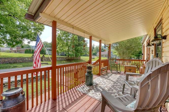 819 Valley River Avenue Murphy, NC 28906 - Photo 4 of 35