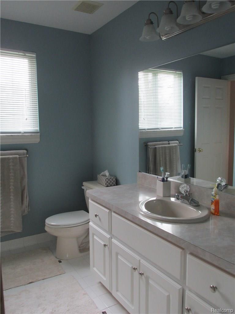 3358 Melvin Avenue Rochester, MI 48307 - Photo 13 of 15 IMG_2492.JPG